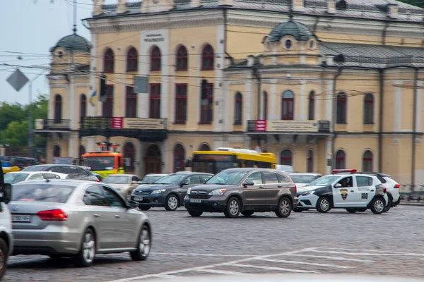 Ukraine Kyiv August 2021 Cars Moving Street Editorial — Stock Photo, Image