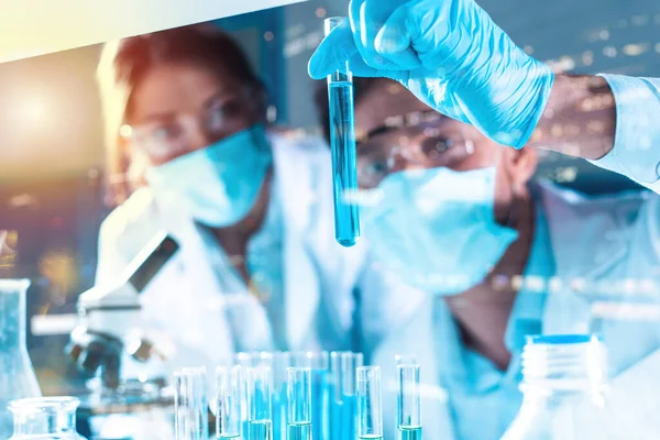 Medicinsk Vetenskap Laboratorium Arbetar Med Bakterieforskning Mot Covid Virus — Stockfoto