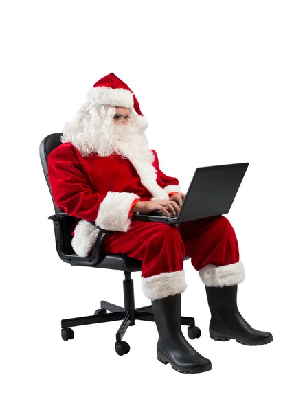 Santa Claus Works His Laptop Xmas — Stock Photo, Image