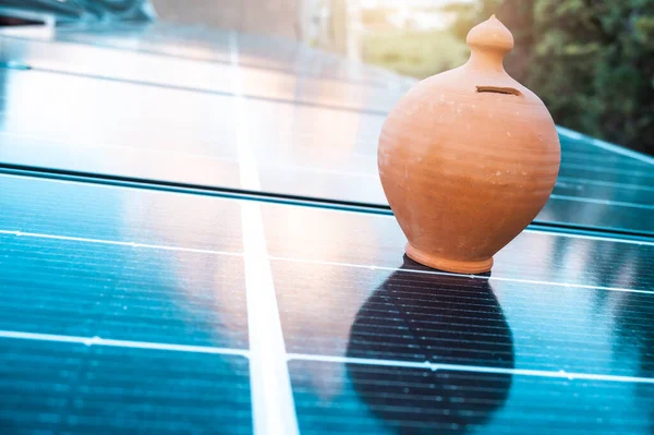 Money Saved Using Energy Solar Panel Roof — Stock Photo, Image
