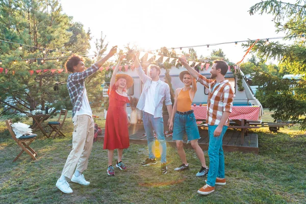 Group Friends Have Picnic Camper Hot Day — Stock Photo, Image