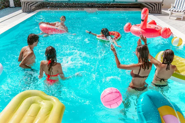 Group Friend Play Together Pool — Stock Photo, Image