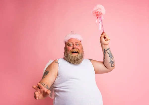 Grasso Uomo Con Tatuaggi Barba Comporta Come Una Fata Magica — Foto Stock