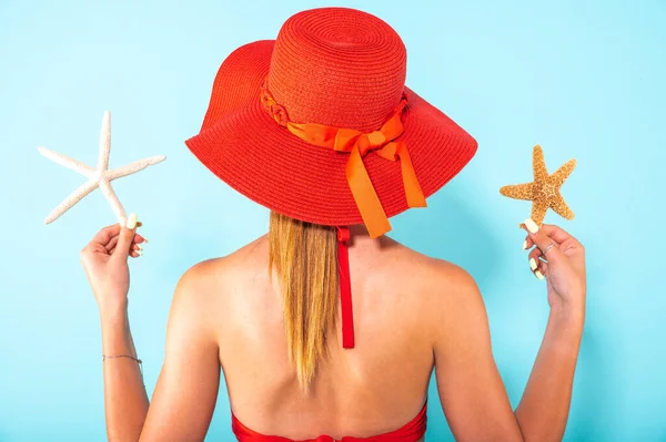 Woman Starfish Hand Enjoys Summer — Stock Photo, Image