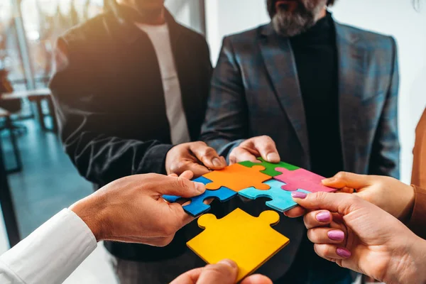 Business People Connect Puzzle Pieces Integration Startup — 图库照片