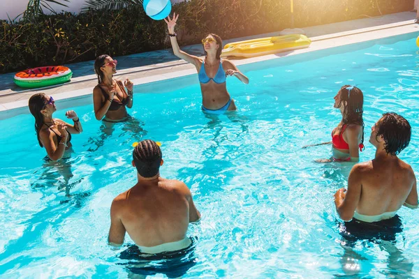 Group Friend Play Together Pool — Zdjęcie stockowe