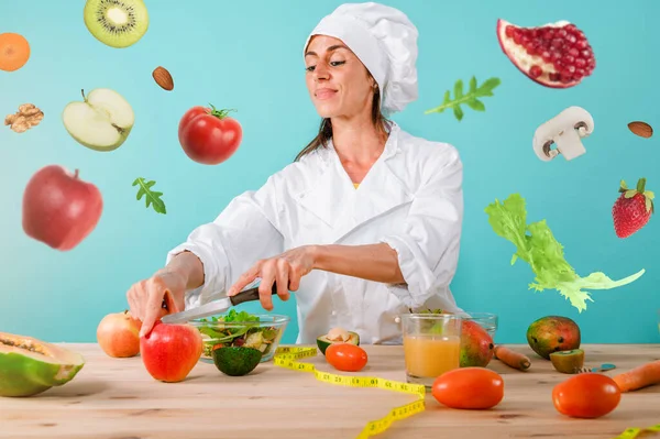 Mujer Chef Prepara Nuevo Recibo Mágico — Foto de Stock