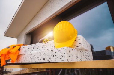 Yeni bir inşaat alanında enerji tasarrufu için polistiren termal kaplama