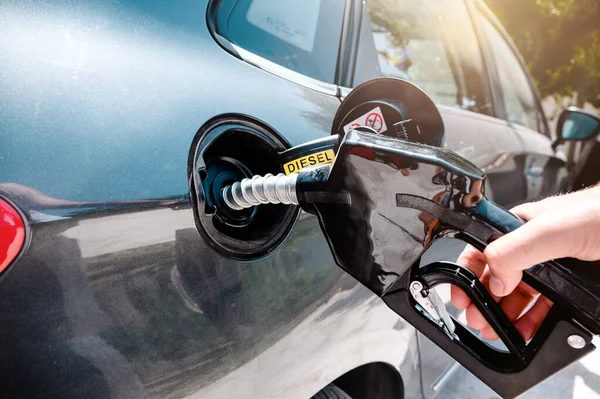 Pompa Combustibile Riempie Serbatoio Auto — Foto Stock