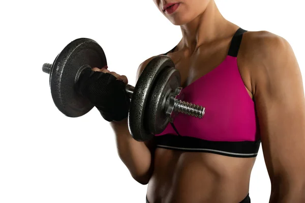 Frau Trainiert Fitnessstudio Mit Gewichten — Stockfoto