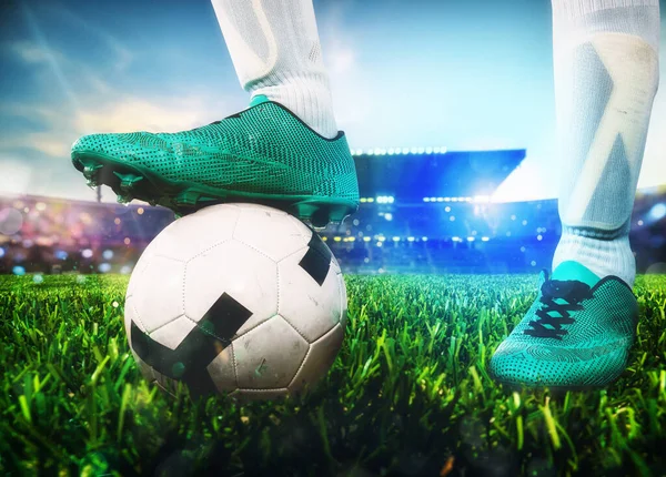 Fußballszene Mit Spieler Der Bereit Ist Den Ball Schießen — Stockfoto