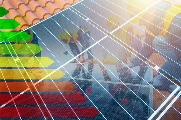 Erneuerbare Energien Mit Solarzellen Auf Dem Dach — Stockfoto