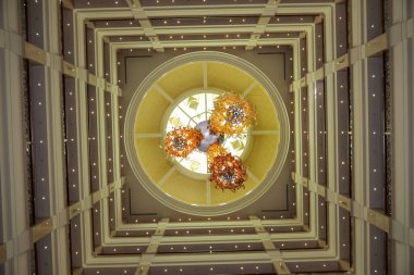 Lüks oteldeki avize manzarası, Dubai, BAE