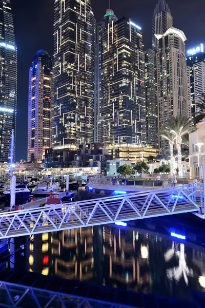 Dubai Uae Листопада Нічне Освітлення Дубай Марина Вежа Каян Листопада Ліцензійні Стокові Зображення