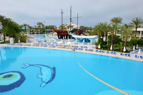 Antalya Turquia Abril Corrediças Água Piscina Hotel Titanic Beach Lara Imagens Royalty-Free