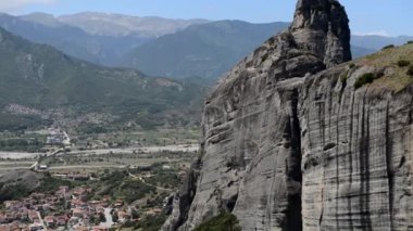 Kaydırma Kalambaka kasaba ve rock, Meteora, Yunanistan