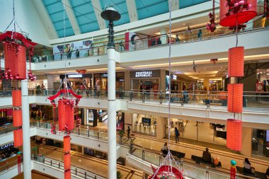 KUALA LUMPUR, MALAYSIA - CIRCA JANUARY, 2020: Kuala Lumpur 'daki Suria KLCC alışveriş merkezinde görülen Çin Yeni Yıl dekorasyonları.