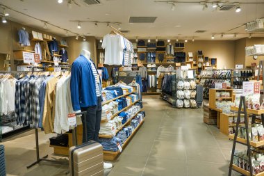 KUALA LUMPUR, MALAYSIA - CIRCA JANUARY, 2020: Pavilion Kuala Lumpur alışveriş merkezindeki Muji mağazasının içi.