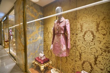 HONG KONG, ÇİN - ÇİRKA ARALIK, 2019: Dolce & Gabbana, Hong Kong