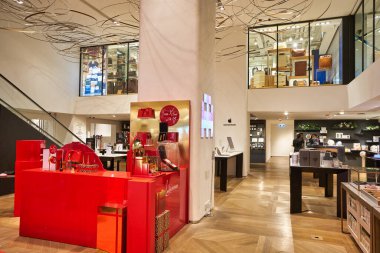 HONG KONG - CIRCA Aralık 2019: Hong Kong 'daki Harbour City' nin iç çekimleri.