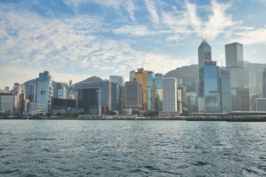 HONG KONG - CIRCA Aralık 2019: Gündüz vakti Hong Kong Adası manzarası