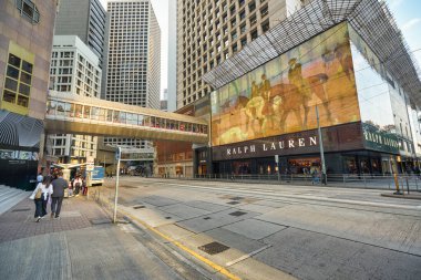 HONG KONG - CIRCA Aralık 2019: Hong Kong sokak manzarası