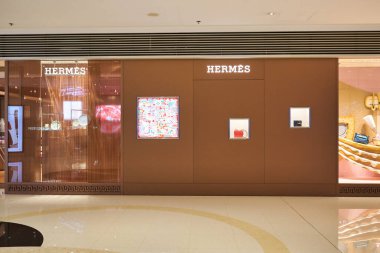 HONG KONG - CRCA ARALIK, 2019: Hermes mağazası Hong Kong 'daki Elements alışveriş merkezinde.. 