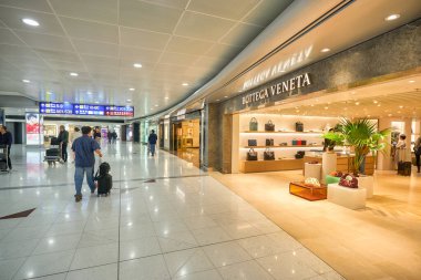 HONG KONG - CIRCA Aralık 2019: Hong Kong Uluslararası Havaalanı 'nın iç çekimleri.