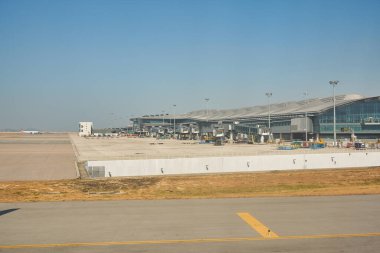 HONG KONG - CIRCA Aralık 2019: Hong Kong Uluslararası Havalimanı 'ndaki taksi sırasında Aeroflot Boeing 777-300ER' den görüntü. 