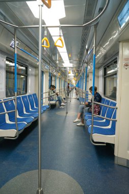 MOSCOW, RUSSIA - CIRCA EPTEMBER, 2018: Moskova 'daki metro aracının iç çekimi.