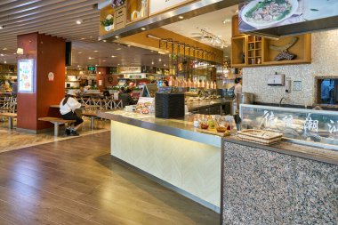 SHENZHEN, ÇİN - CIRCA NOVEMBER, 2019: Shenzhen 'deki KK AVM' de Gıda Cumhuriyeti 'nin iç çekimleri. 