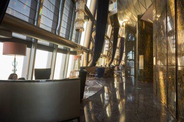 SHENZHEN, ÇİN - 30 Kasım 2019: Shenzhen 'de Kingkey 100' ün iç çekimi.