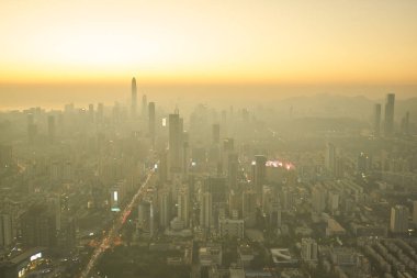 ŞENZHEN, ÇİN - 30 Kasım 2019: Kingkey 100 'den Shenzhen' in hava görüntüsü.
