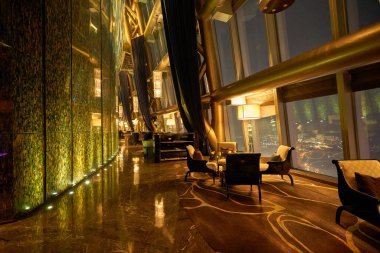 SHENZHEN, ÇİN - 30 Kasım 2019: Shenzhen 'de Kingkey 100' ün iç çekimi.