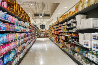 BANGKOK, THAILAND - CIRCA JANUARY, 2020: Bangkok 'taki Gurme Market' in iç çekimleri.