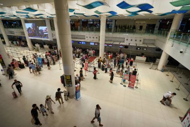 PHUKET, THAILAND - CIRCA JANUARY, 2020: Phuket Uluslararası Havaalanı 'nda kontrol.