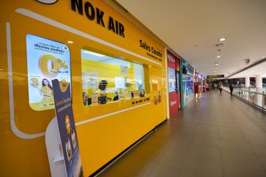 PHUKET, THAILAND - CIRCA HAZİRAN, 2020: Phuket Uluslararası Havaalanı 'nda görülen Nok Air satış sayacı.
