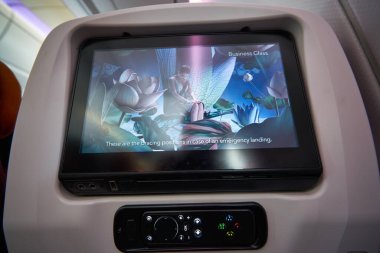 PHUKET, THAILAND - CIRCA JANUARY, 2020: Tayland Havayolları Airbus A350 'nin arka koltuğunun yakın plan görüntüsü.