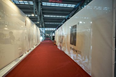 SHENZHEN, ÇİN - 27 Kasım 2019: Moda Kaynağı sırasında Shenzhen Kongre ve Sergi Merkezi 'nin iç çekimleri.