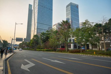 ŞENZHEN, ÇİN - 27 Kasım 2019: Shenzhen şehir manzarası.