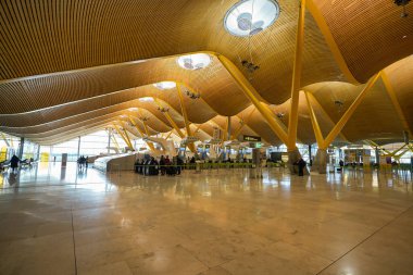 MADRID, İspanya - CIRCA JANUARY, 2020: Madrid-Barajas Havalimanı 'nın ana havalimanı.