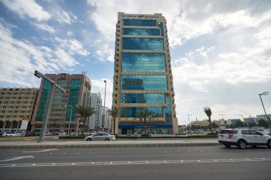 ABU DHABI, BAE - CIRCA JANUARY, 2020: Abu Dabi sokak manzarası.