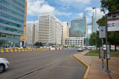 ABU DHABI, BAE - CIRCA JANUARY, 2020: Abu Dabi sokak manzarası.