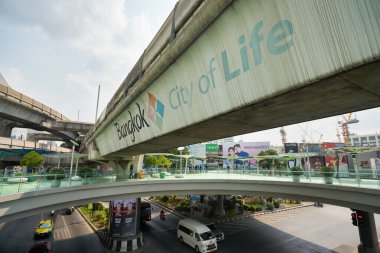 BANGKOK, THAILAND - CIRCA HAZİRANESİ, 2020: Gündüz Bangkok manzarası.