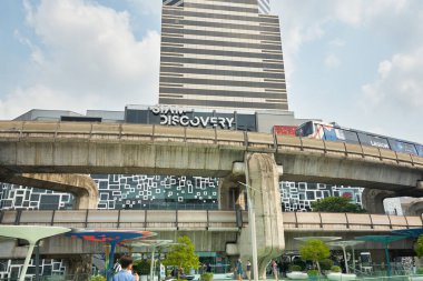 BANGKOK, THAILAND - CIRCA HAZİRANESİ, 2020: Gündüz Bangkok manzarası.