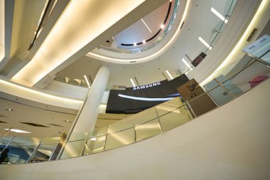 BANGKOK, THAILAND - CIRCA JANUARY, 2020: Bangkok 'taki Siyam Paragon alışveriş merkezinin içi.