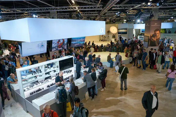 stock image COLOGNE, GERMANY - CIRCA SEPTEMBER, 2018: atmosphere at Sony space in Photokina Exhibition. Photokina is a trade fair held in Europe for the photographic and imaging industries.