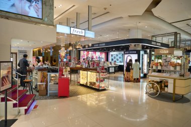 BANGKOK, THAILAND - CIRCA JANUARY, 2020: Bangkok 'taki Siyam Paragon alışveriş merkezinin içi.