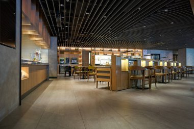 KUALA LUMPUR, MALAYSIA - CIRCA MARCH, 2023: Plaza Premium Lounge 'un KLIA2 havaalanındaki iç çekimi.