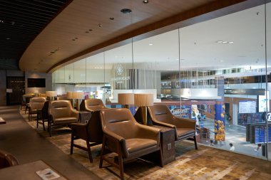 KUALA LUMPUR, MALAYSIA - CIRCA MARCH, 2023: Plaza Premium Lounge 'un KLIA2 havaalanındaki iç çekimi.
